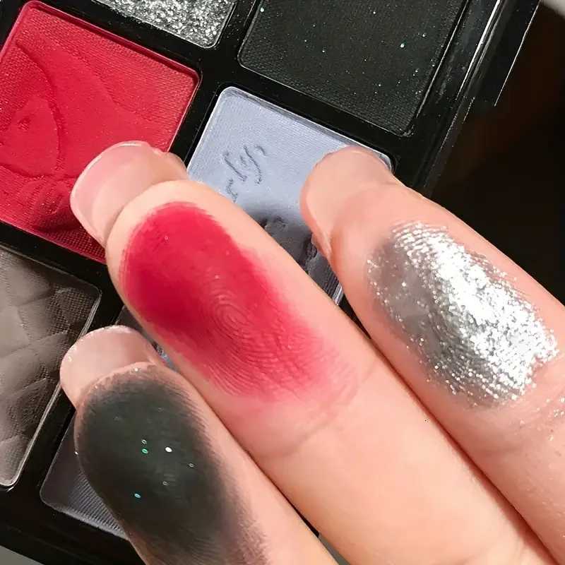 Dark Retro Eyeshadow Palette Rich Color Wild rose Eyeshadow Matte Pearl Gothic Black and Red Contrast Smoky Eyeshadow PaletteXJ251027