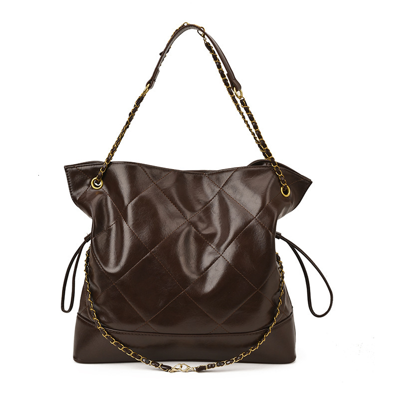 French retro large capacity style handbag autumn and winter new style French diamond grid chain bucket bag women's shoulder bag luxury designer b