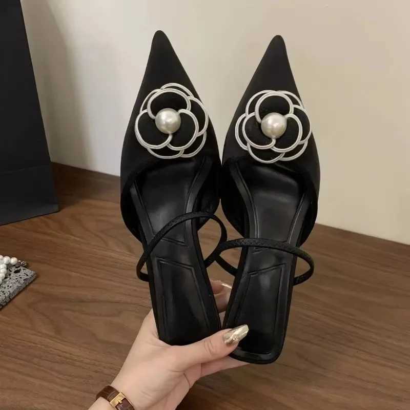 2025 Flower Pointed Toe High Heels Women Luxury Designer Sandals Female Summer Elegant Fi Pumps Flower Mule Slippers WomenXJ251027