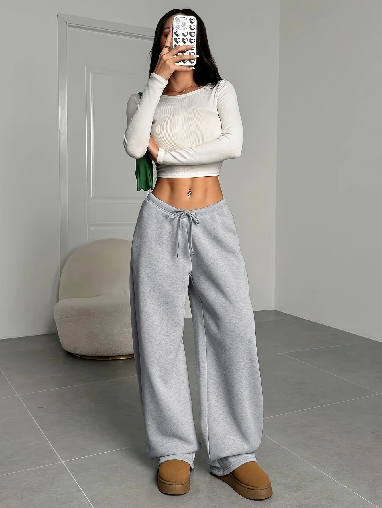 Ladies Casual Simple Solid Color Loose Wide Leg Autumn and Winter Sweatpants Are Comfortable and Warm Suitable for Daily Wear 251027