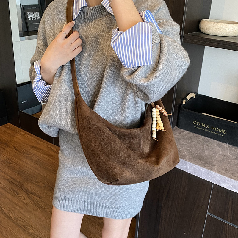 Free shipping designer bag Simple Horn Bag for Women New Fashion Versatile Casual Crossbody Bag Large Capacity Single Shoulder Dumpling Bag