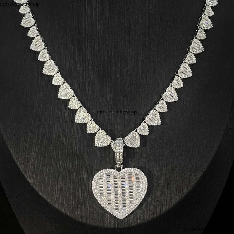 Hip Hop Pendant Necklace with Heart Shape Chain Gold Plated Jewelry