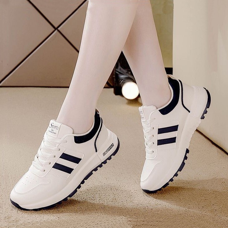Free shipping Designer Casual Shoes Fashion Big Size Pu Leather Thick Sole Sneakers for Women Sport Running Walking