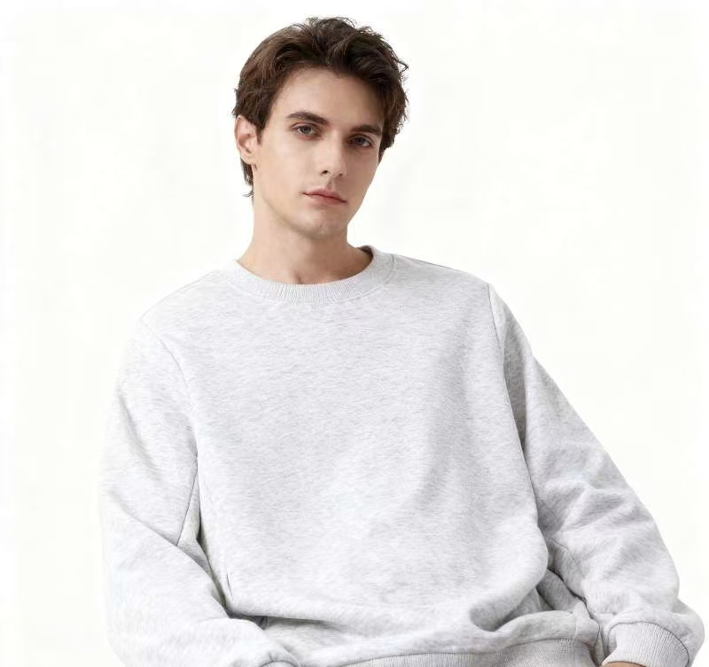 Men's High-End Crew Neck Sweatshirt, Trendy Loose Long-Sleeve Inner Wear for Spring and Autumn