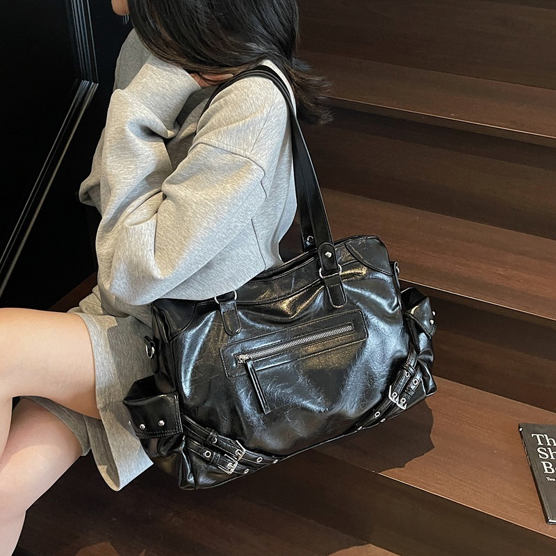 Free shipping designer bag Motorcycle Bag High-End Large Capacity Bag for Women New Tote Bag Single Shoulder Commuter Bag
