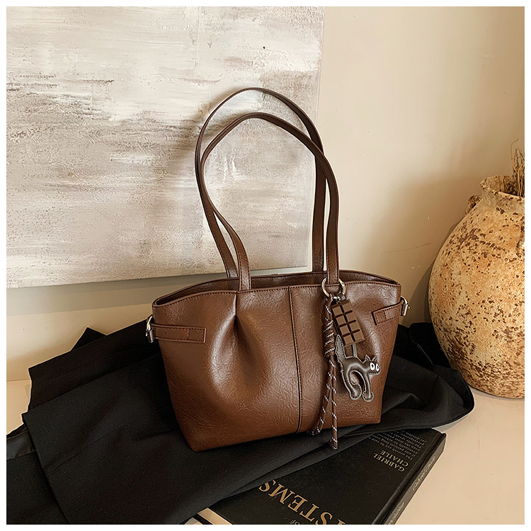 Free shipping designer bag Niche Underarm Bag for Women Autumn New Fashion Tote Bag High-End Commuter Handbag