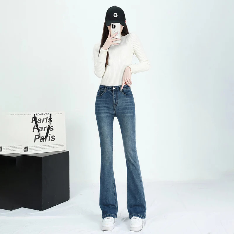 Winter Female Thin Snow Warm Plush Jeans Lady Chic Fleece Flared Pants Girls Korean High Waist Straight Leg Denim Trousers 251027