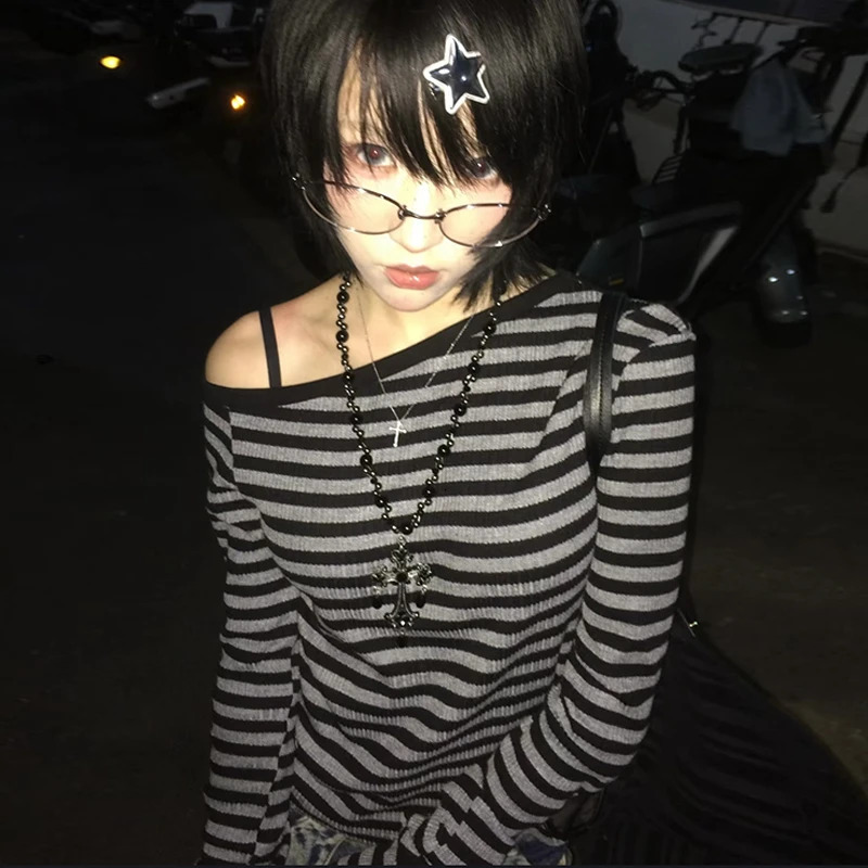 Genayooa Japanese Y2k Tshirt Women Long Sleeve Off Shoulder Striped Crop Tops Y2k Grunge 2000s Aesthetic Streetwear T Shirts 251027