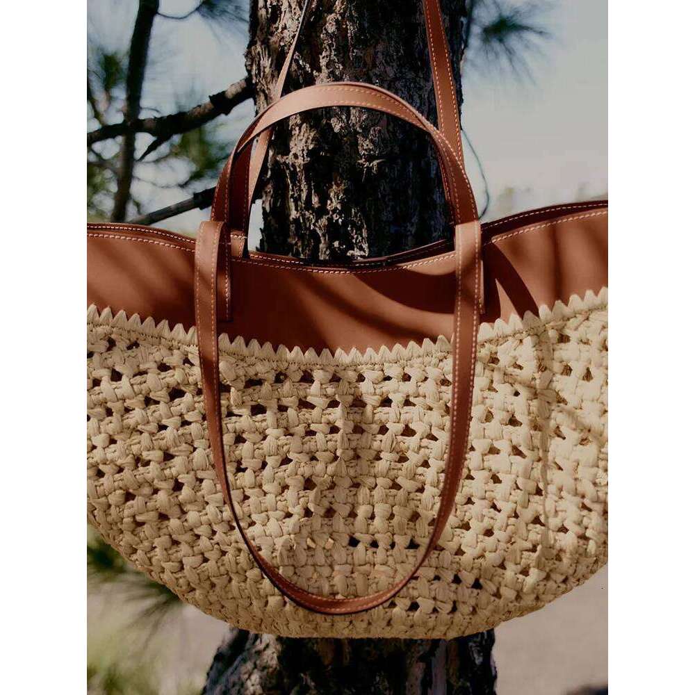 2025 New Designer Straw Woven Retro Literary Versatile Casual Tote Bag Shoulder Handbag Large Capacity Grass Women's Bags