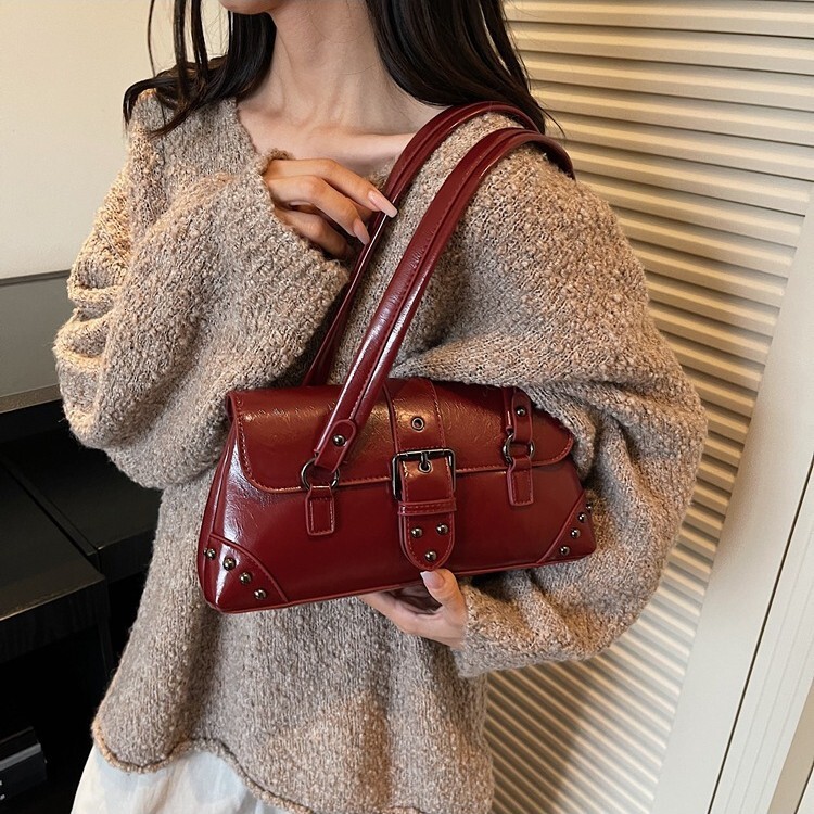 Free shipping designer bag High-end Underarm Bag for Women New Trendy Fashion Versatile Rivet Motorcycle Bag Light Luxury Handbag