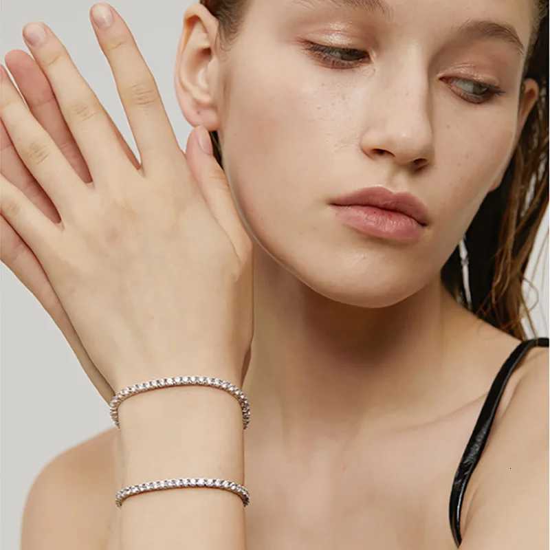 Dazzling Tennis Bracet For Wen Men 45mm Shiny Zircon d Out Chain Crystal Coup Mens Wens Bracet Whosa JewelryW251027