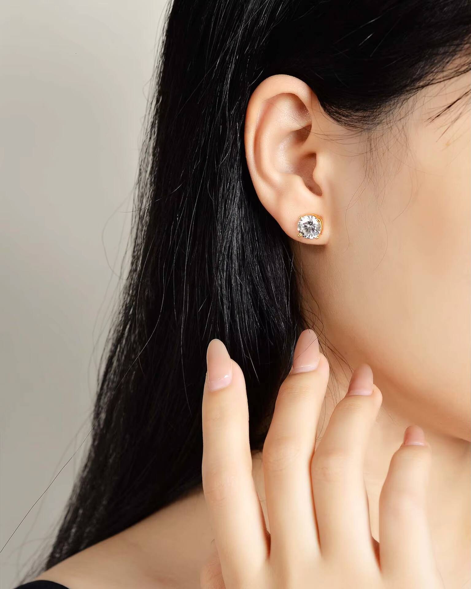 18K Gold Plated 925 Sterling Silver Synthetic VVS Moissanite Diamond Stud Earrings for Men Women