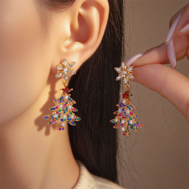 New Dia-Encrusted Snowflake Christmas Tree Fashion Niche Exquisite Versatile Earrings for Women