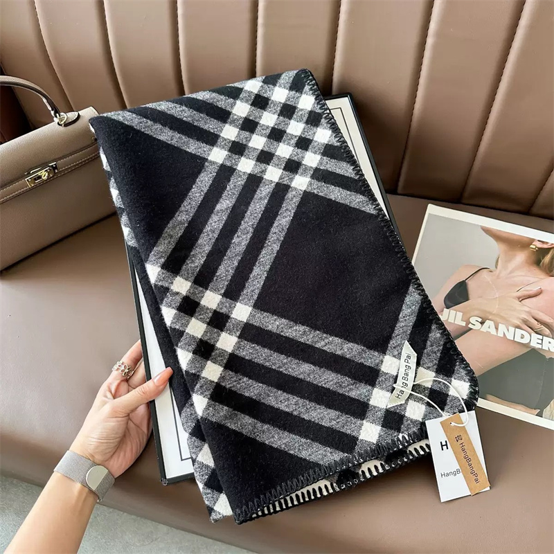 Free shipping Designer Scarves Fashionable versatile light luxury scarf checkered winter scarf with doublesided dual color shawl lines black