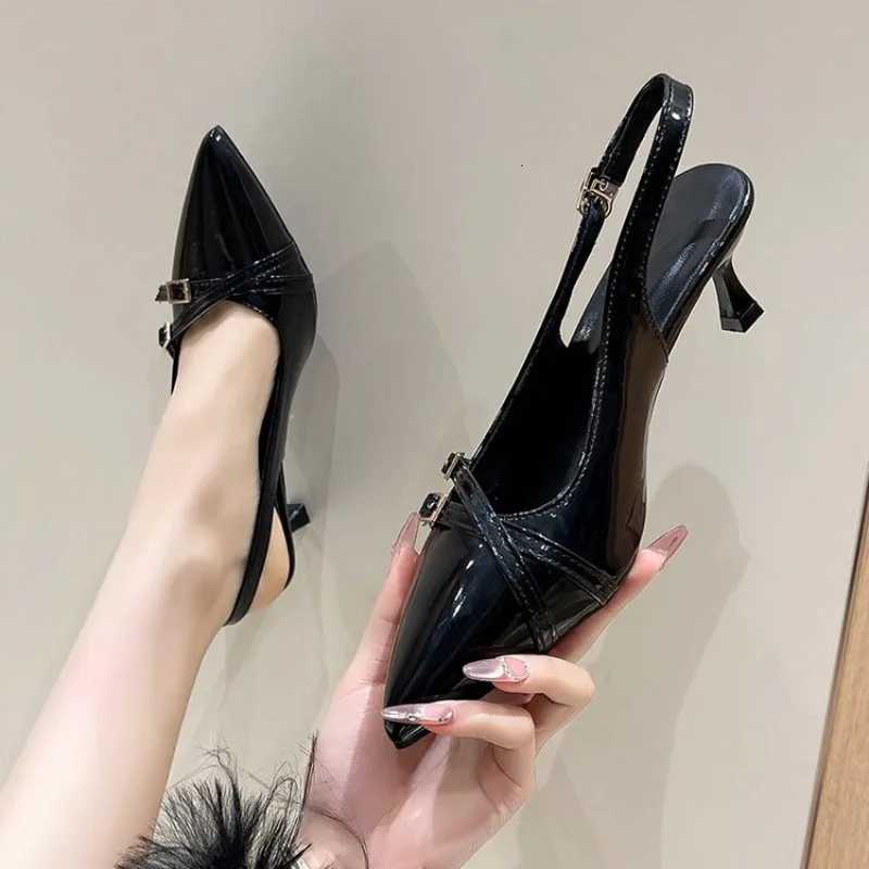 Hot Seller 2025 Crossknot Kitten Heels Womens Pointy Patent Leather Stiletto Slingbacks Beige White Temperament Party SandalsXJ251027