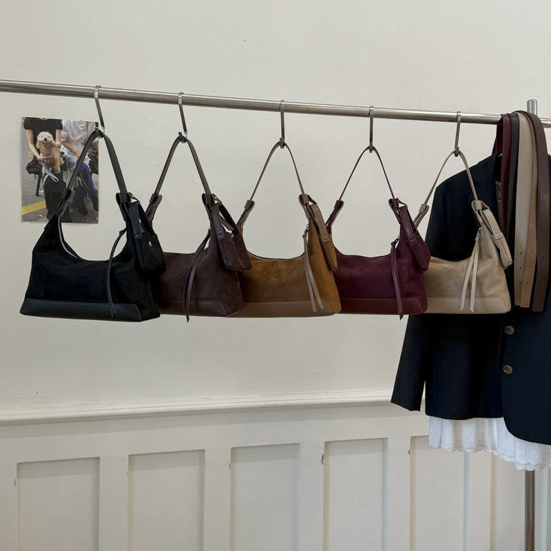 Free shipping designer bag Suede Velvet Handheld Underarm Bag for Women New Autumn and Winter Commuter Large Capacity Single Shoulder Crossbody Bag