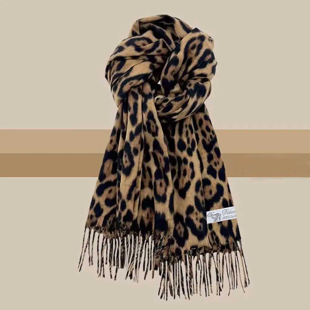 Vintage opard Tassels Shawl Imitation Cashmere Thicke Winter Warm Scarf Windproof Foard Pashmina Hijabs for Wen ManW251027