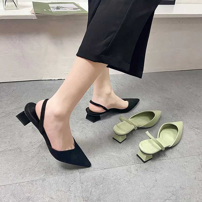 2024 Summer New Pointed Head Back Trip Midheel Sandals for Women Baotou Fi Shoes Thick Heel SandalsXJ251027