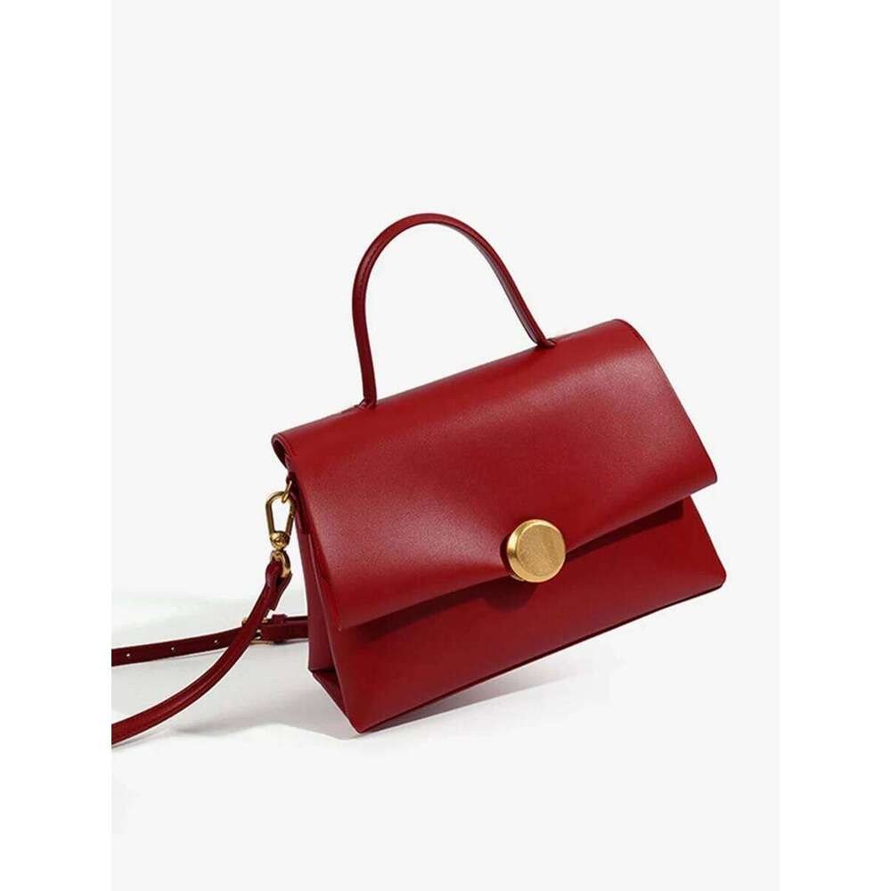 Red Wedding For Women 2025 New High-End Handbag Chic Buckle Bridal Lady Texture PU Crossbody Commuter Bag
