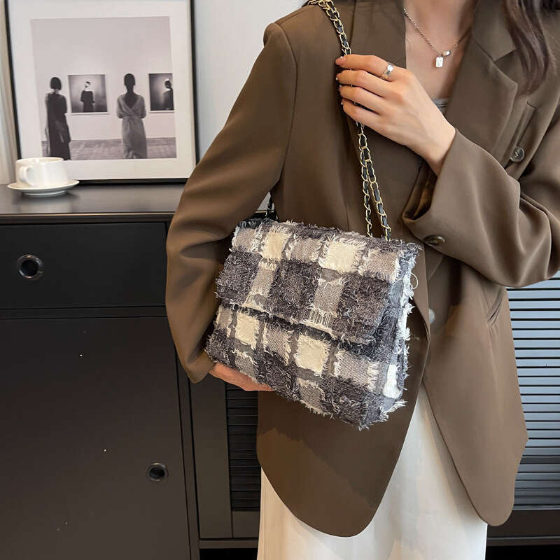 Designer Bags New fashionable and simple crossbody bag, casual single-shoulder bag, retro and simple chain bag