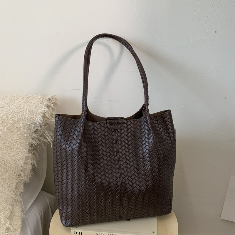 Free shipping designer bag Woven Pattern Large Capacity Single Shoulder Tote Bag for Women New Fashion Soft Leather Commuter Underarm Bag
