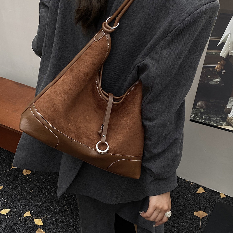 French retro suede design handbag autumn and winter new trend luxury style armpit bag women's shoulder bag elegant designer bag