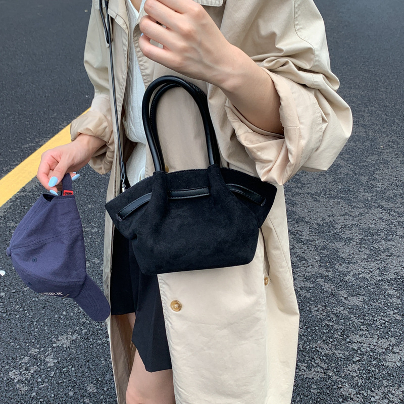 Free shipping designer bag Autumn New Large Capacity Pleated Tote Bag for Women Suede Single Shoulder Underarm Bag Commuter Small Handbag