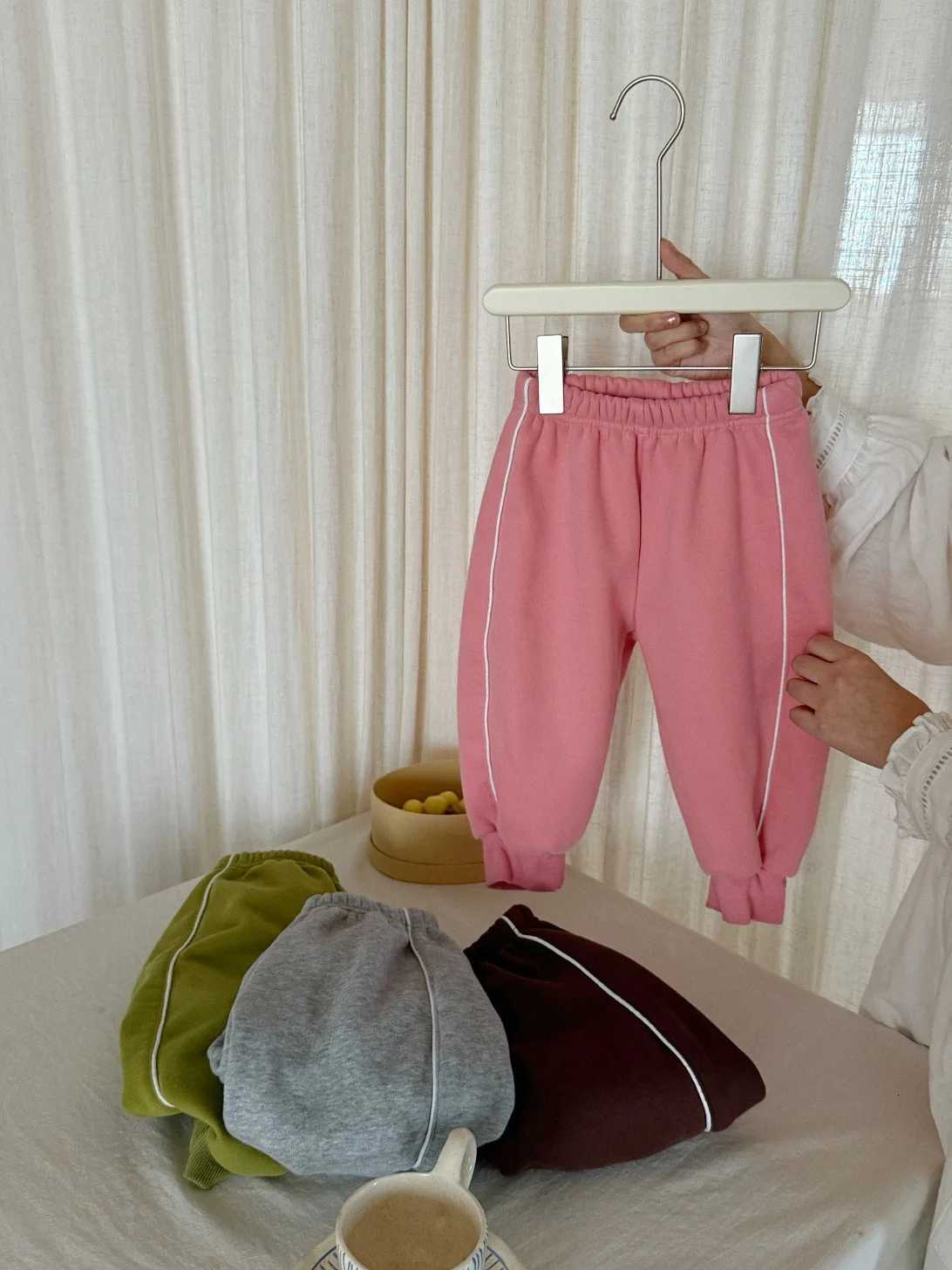 2025 Winter New Children Fleece Trousers Boys Girls Sweat Pants Plus Velvet Thick Baby Harem Pants Fashion Kids Warm PantsT251027