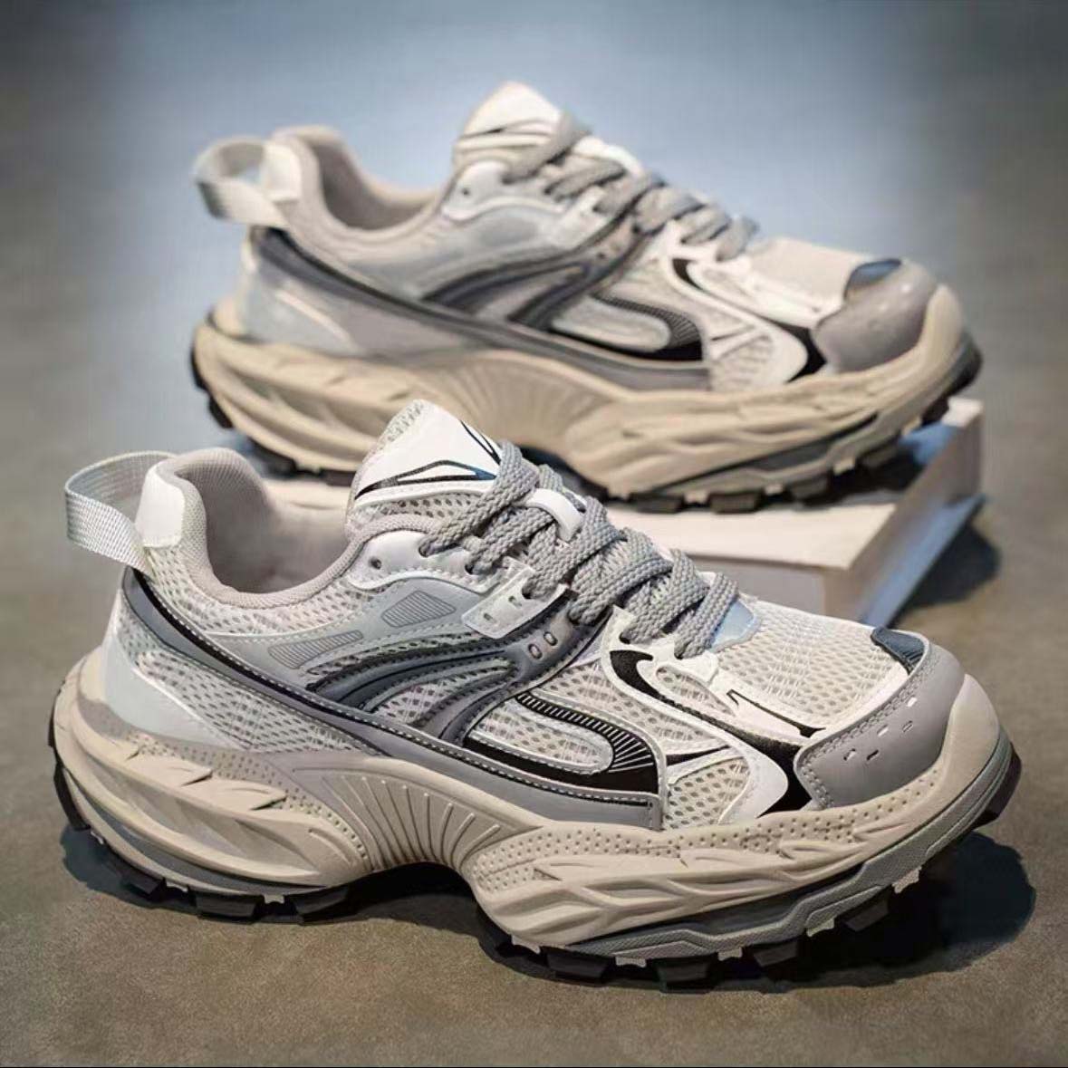 Top designer black and white men's and women's sports shoes, classic panda Raywood blue and cold gray, height-increasing breathable outdoor 