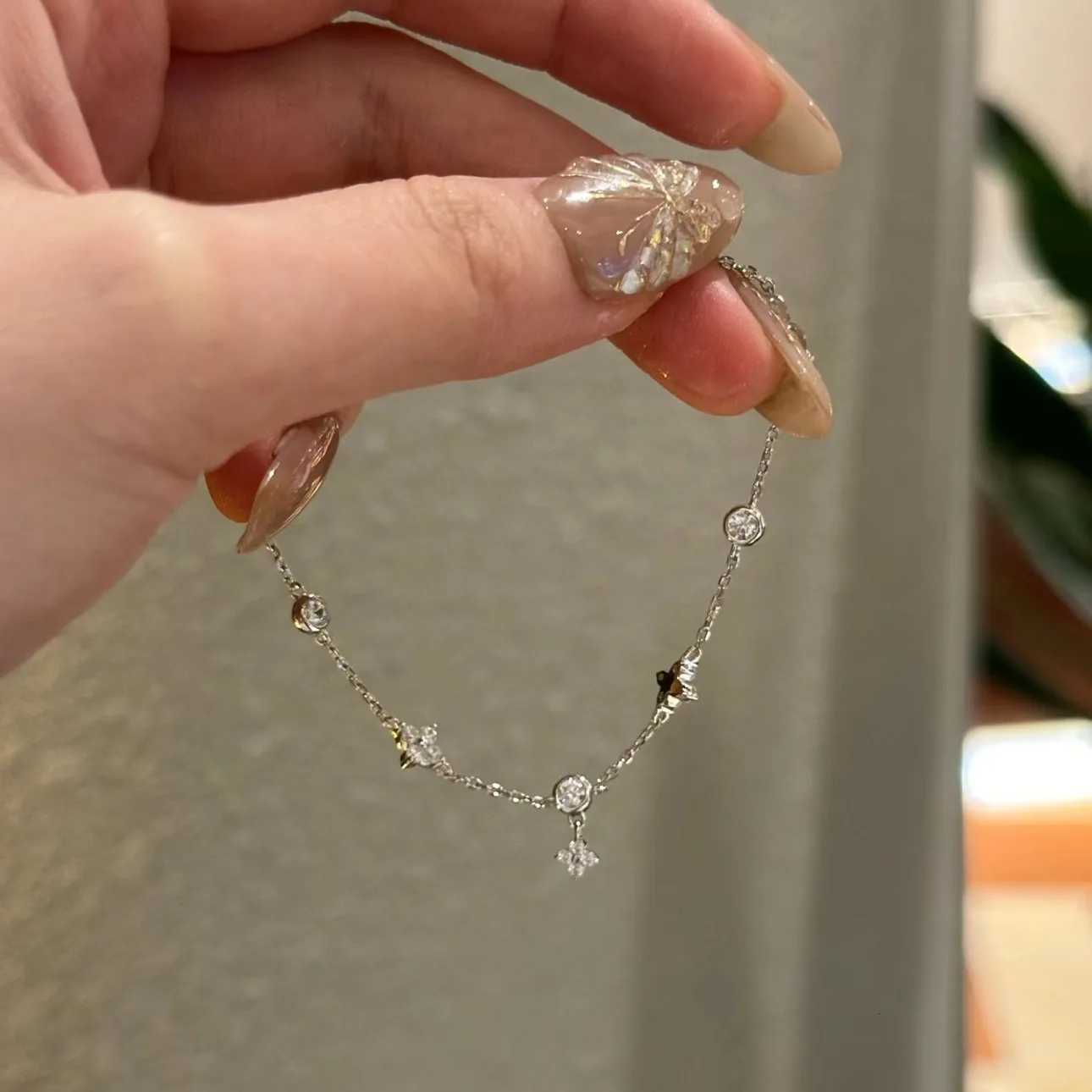 Wens Copper Bracet New HighEnd Jewelry Minimalist Zircon Chain Bracet Best Friend Jewelry GiftW251027