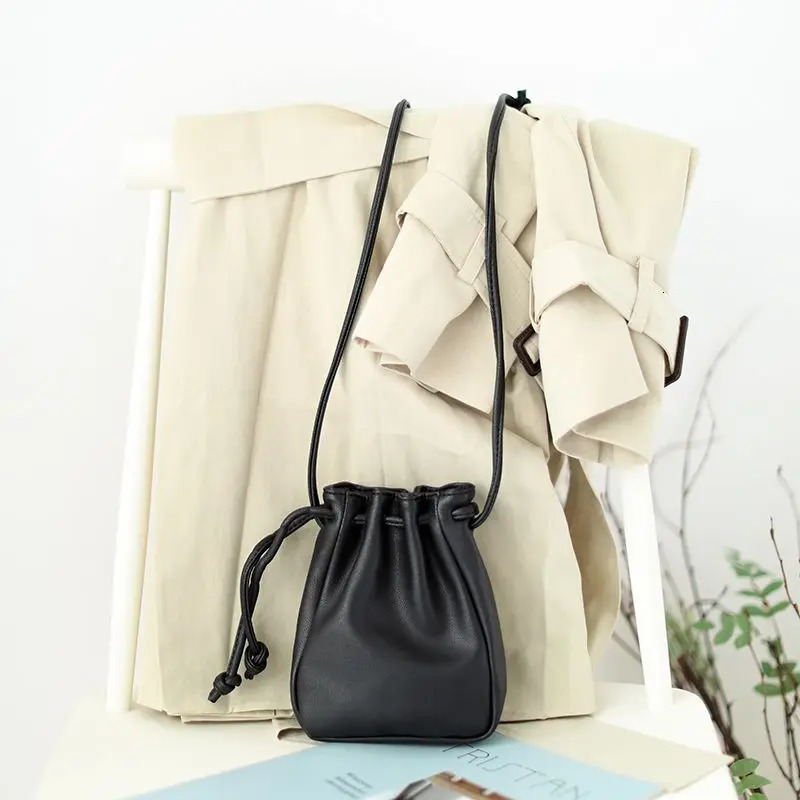 Casual Drawstring Bag Style Women Crossbody Bag Candy Color Lady Mini Bucket Bag for Mobile Phone Female Shoulder Purse Wallet 251027