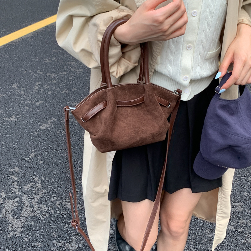 Free shipping designer bag Autumn New Large Capacity Pleated Tote Bag for Women Suede Single Shoulder Underarm Bag Commuter Small Handbag