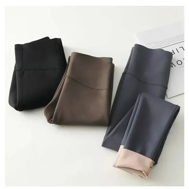 Autumn Winter High Waist Shark Leggings Womens Seamless Fleece Warm Leggings Slim Thin Casual Sports Fitness Leggings 251027