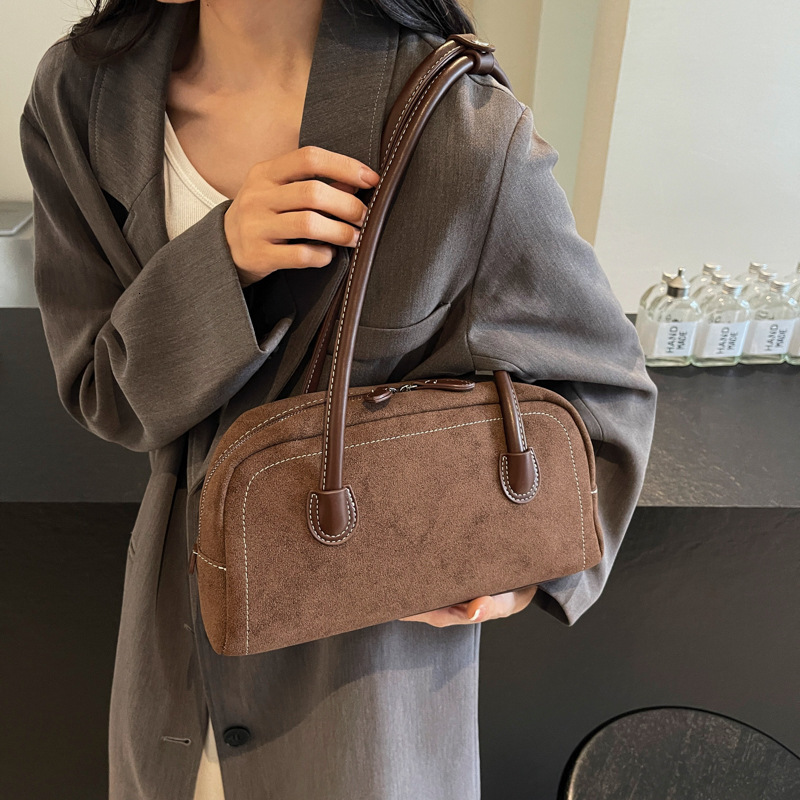 Free shipping designer bag High-end Bag Underarm Bag for Women Large Capacity New Fashion Pillow Bag Niche Autumn Winter Simple Shoulder Bag