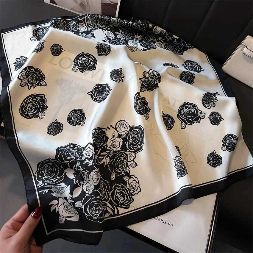 Luxury Silk Scarfs Square Scarf Korean Fashion Kerchi Popar Silk Scarves Band Wraps Scarf Decoration Shawl 7070CMW251027
