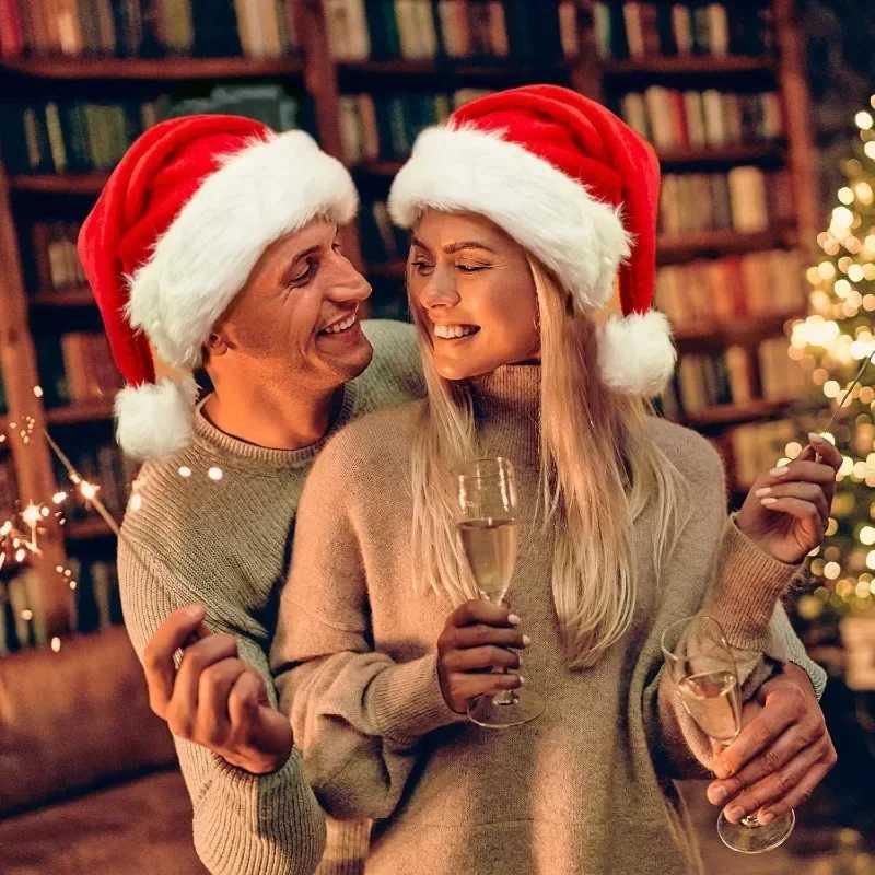 61PCS Plush Christmas Hat for Adults Kids Soft Velvet Thickened Santa Claus Caps Xmas New Year Hats Festival Party Decor GiftsW251027