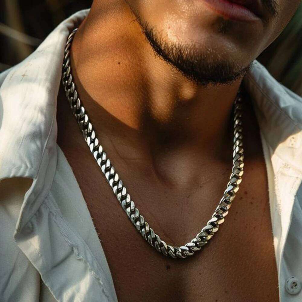 Vnox 3/5/7/9mm Thick Cuban Necklaces for Men Women,Simple Miami Curb Links Collar,Waterproof Stainless Steel Unisex Chain