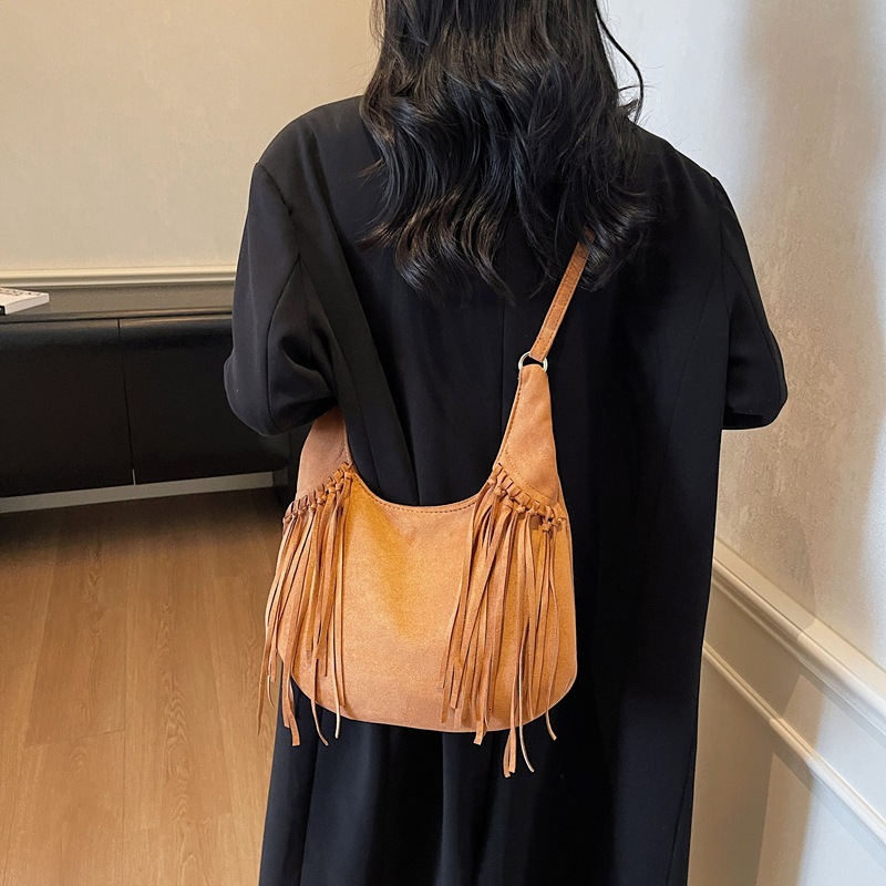 Free shipping designer bag Niche Melad Bag for Women Large Capacity New Tassel American Wasteland Style Daily Design Sense Commuter Bag