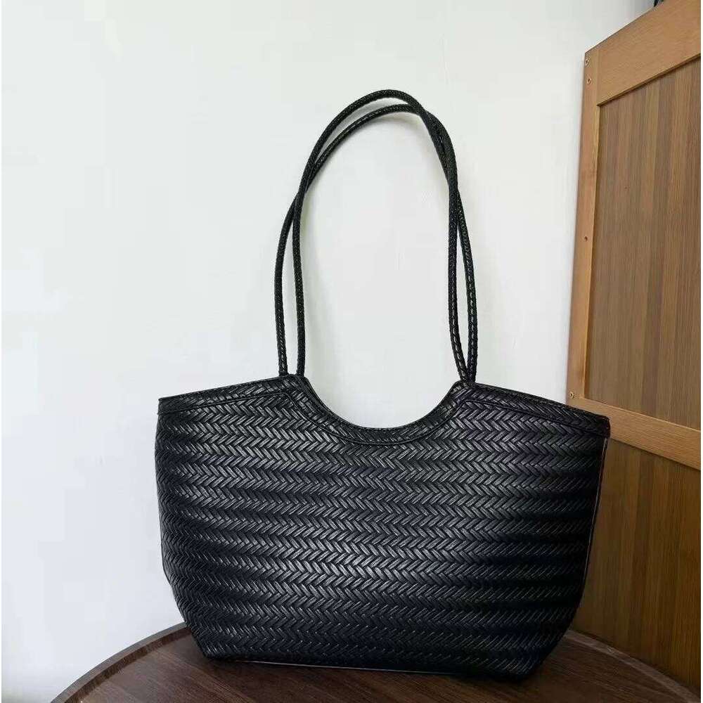Ladies Shoulder Bag Elegant Handbag Single Strap Designer Clutch For Women High-End Fashion Accessory
