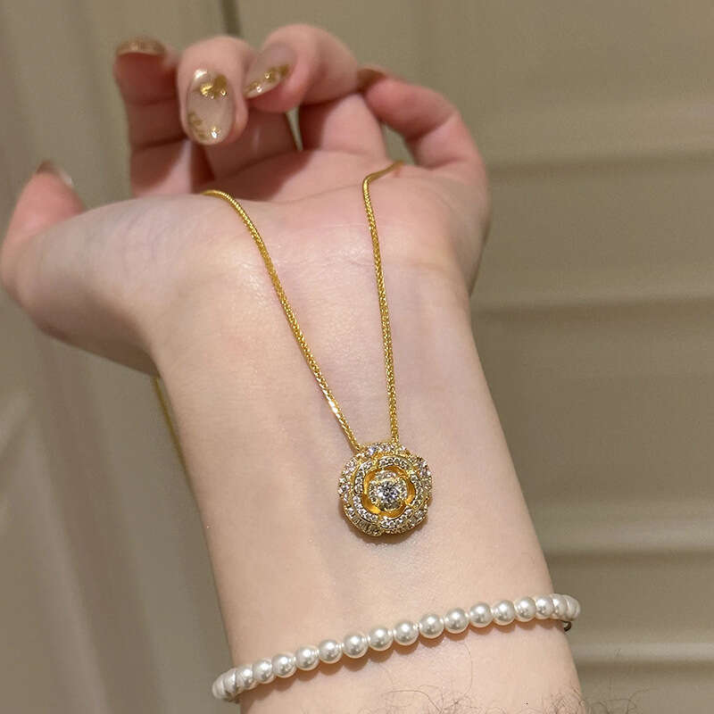 Traditional Rotating Camellia Necklace 2025 New Model Sparkling Full Dia Exquisite Small Gold Flower Pendant