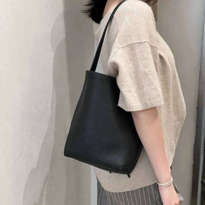 Designer Luxury Euro French Japan Style Soft Large Bucket Tote Size Natural Cowhide Leather Women S Armpit Shoulder Daily Hand Bag