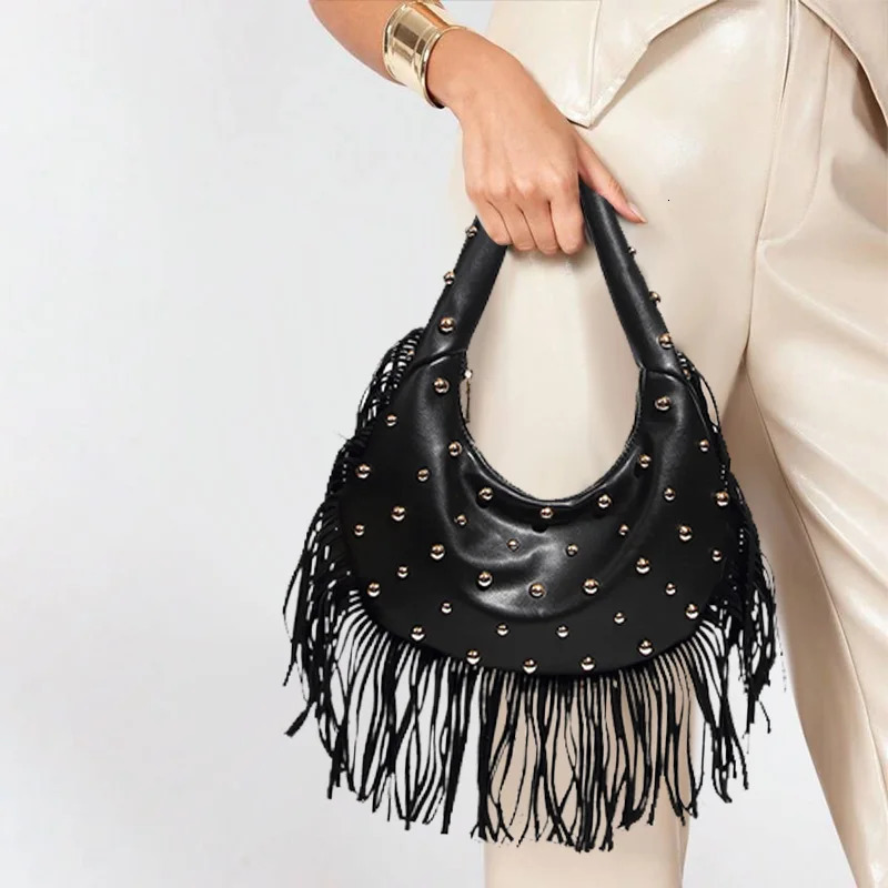 Boho Style Fringe Rivet Crossbody Bag Vintage Suede Shoulder Bag Lady Large Capacity Casual Fringe Postman Shoulder Dumpling Bag 251027