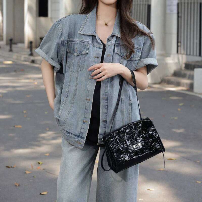 Niche Design New Women's Handbag Fashionable Large Capacity Single Commute Shoulder High Level Girls Postman Crossbody Bag Suotong1027