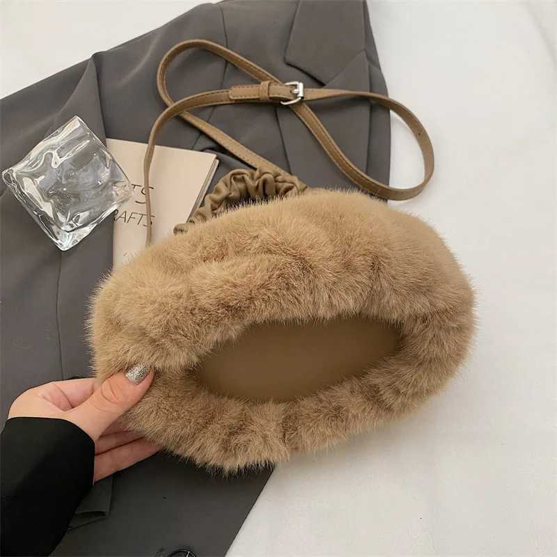 Winter Fluffy Plush Crossbody Bag for Women New Fuzzy Fur Bucket Bag Cute Soft Animal Print Handbag Trendy Y2K Shoulder Bag Y251027