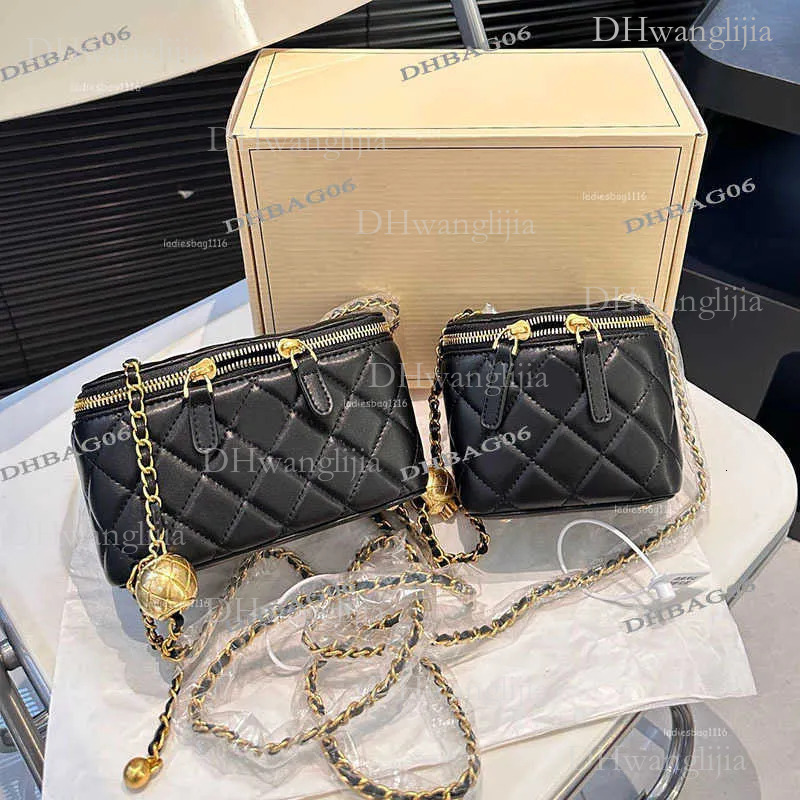 DHGM Two Sizes Woman Desiner Makeup Ba Golden Ball Seven Colors Lambskin Leather Vanity Box Adjustable Matelasse Chain Crossbody Bas Cosmetic Case Sho