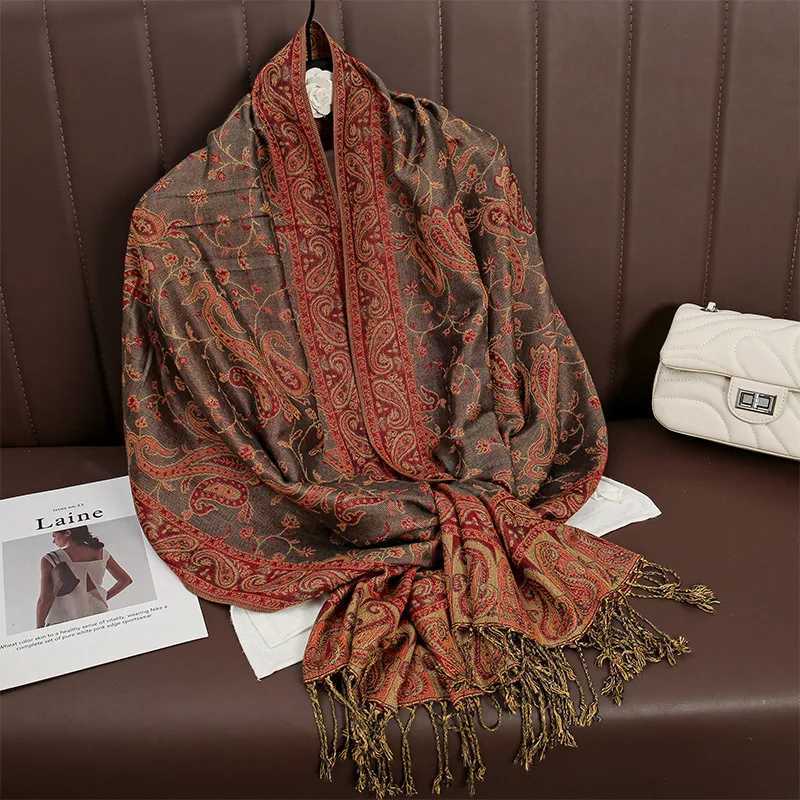 2024 Luxury Brand Winter Paisy Shawl Lady scarf Wrap Warm Autumn Scarves Design Print Fa Foard Cotton Stos ScarfW251027