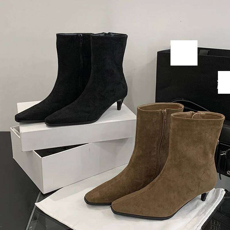 2026 Fashion Thin Low Heel Designer Pointed Toe Ankle Boots Women Modern Vintage Autumn Winter Zipper Shoes