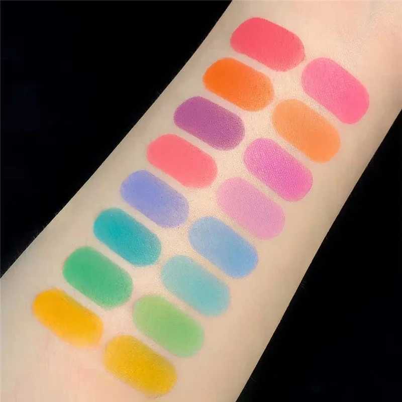 Miss Lara 16 Christmas Color Eye Shadow Palette Colorful Artist Shimmer Glitter Matte Pigmented Eyeshadow Eye Makeup CosmeticsXJ251027