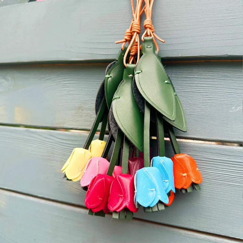 Cowhide Leather Flower Shaped Bag Charm Genuine Leather Rope Womens Tulip Cactus Bag Pendant Car Keychain Hand Rope Accessories 251027