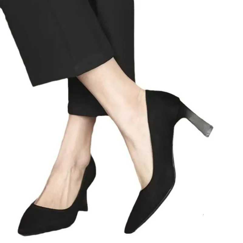 New In Black Special Head Spiral Pattern Fi Womens Shoes Pointed Fine Heel Wedding High Heels Banquet Nighlub with ShoesXJ251027